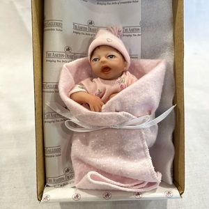 Collector’s Ashton Drake Doll